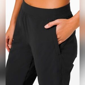 Lululemon Adapted State Joggers Womens Size 6 Black Pants
